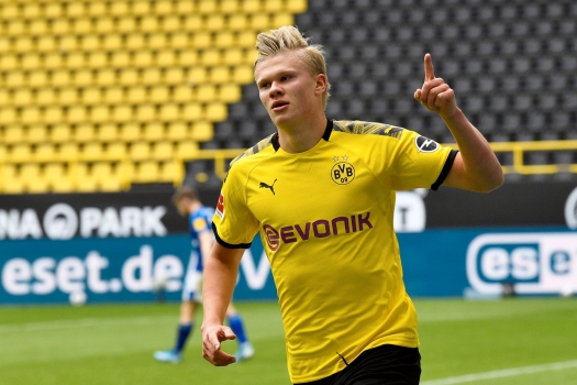 Erling Braut Haaland mencetak hat-trick saat melawan Rumania